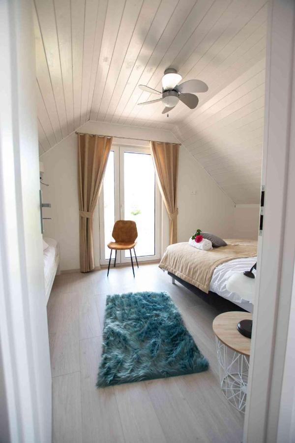 Resort Holiday Natural - Gosciniec Zacisze ชเมียวล์โน ภายนอก รูปภาพ