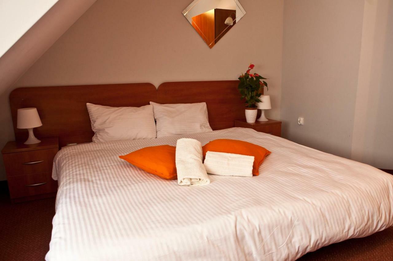 Resort Holiday Natural - Gosciniec Zacisze ชเมียวล์โน ภายนอก รูปภาพ